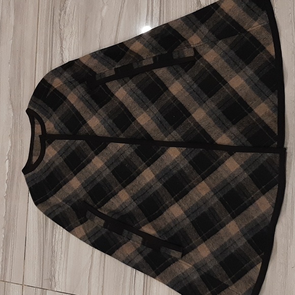 Plaid Cape 35 last price - Picture 1 of 8
